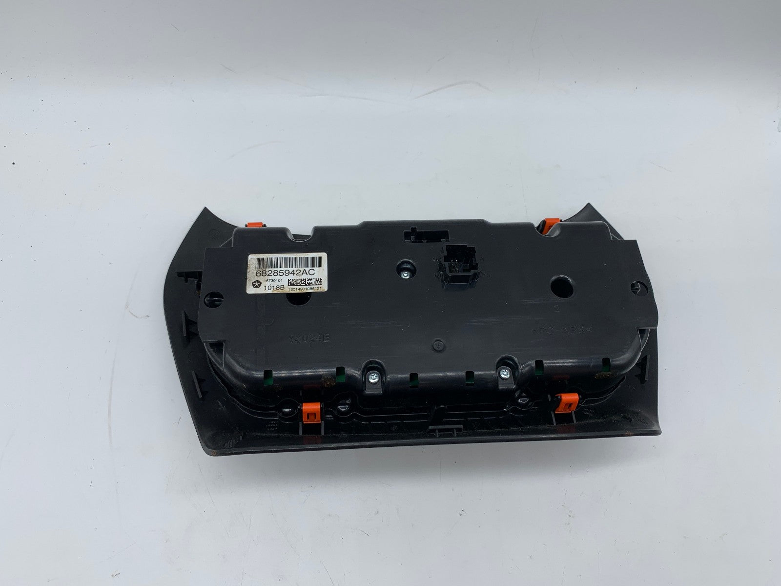 2019-2023 Jeep Cherokee Dual Zone Climate Control AC Heater Unit OEM D03B34005