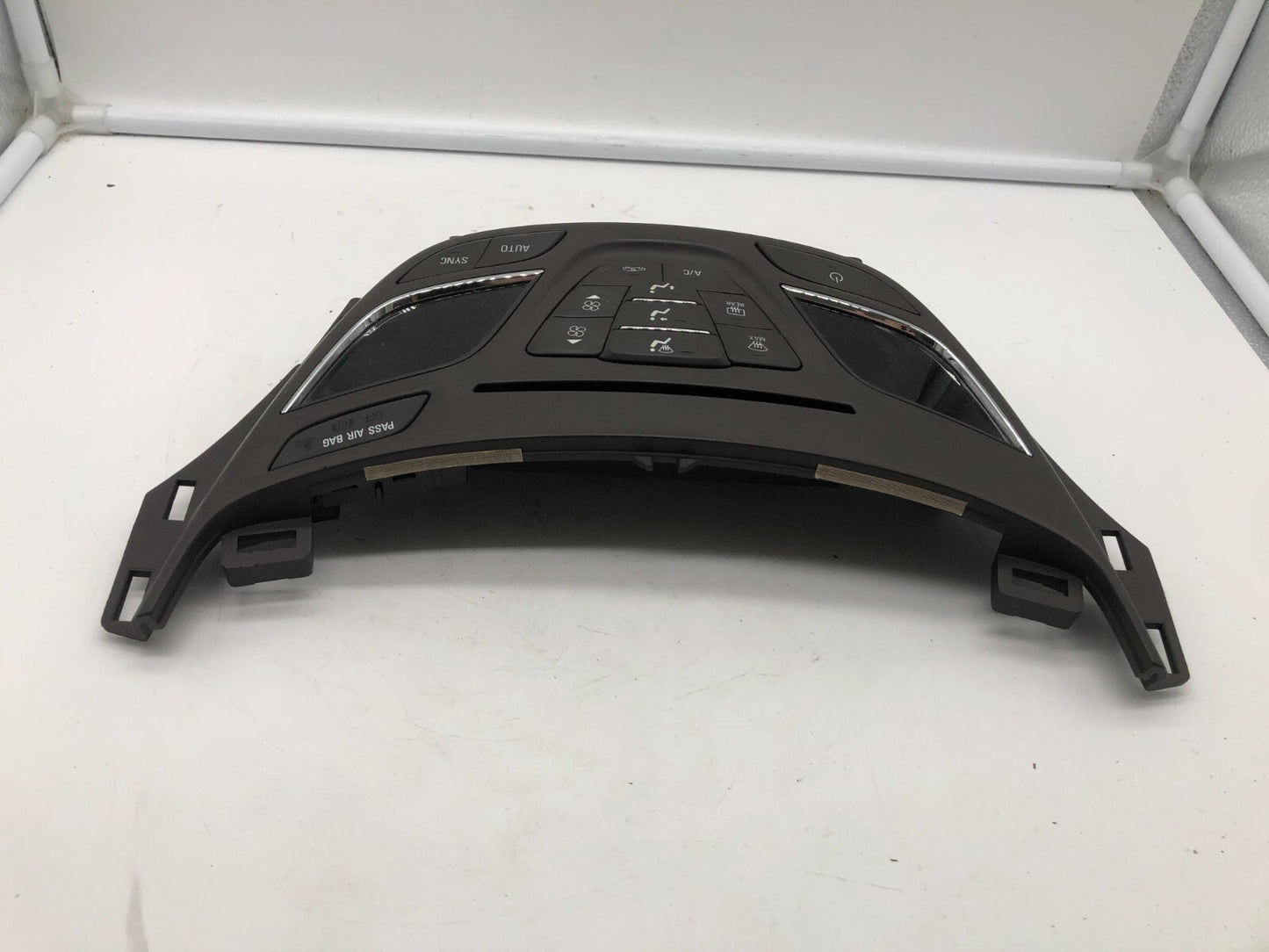 2014-2017 Buick Regal AC Heater Climate Control Unit OEM C02B53061