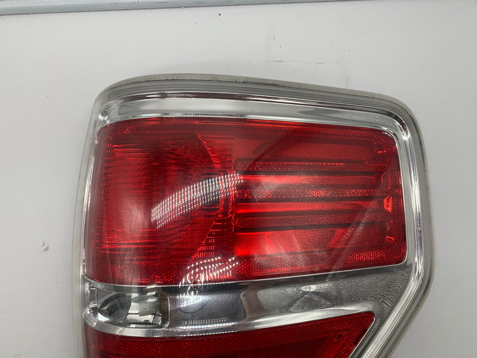 2009-2014 Ford F-150 Passenger Tail Light Taillight Styleside OEM B04B43003