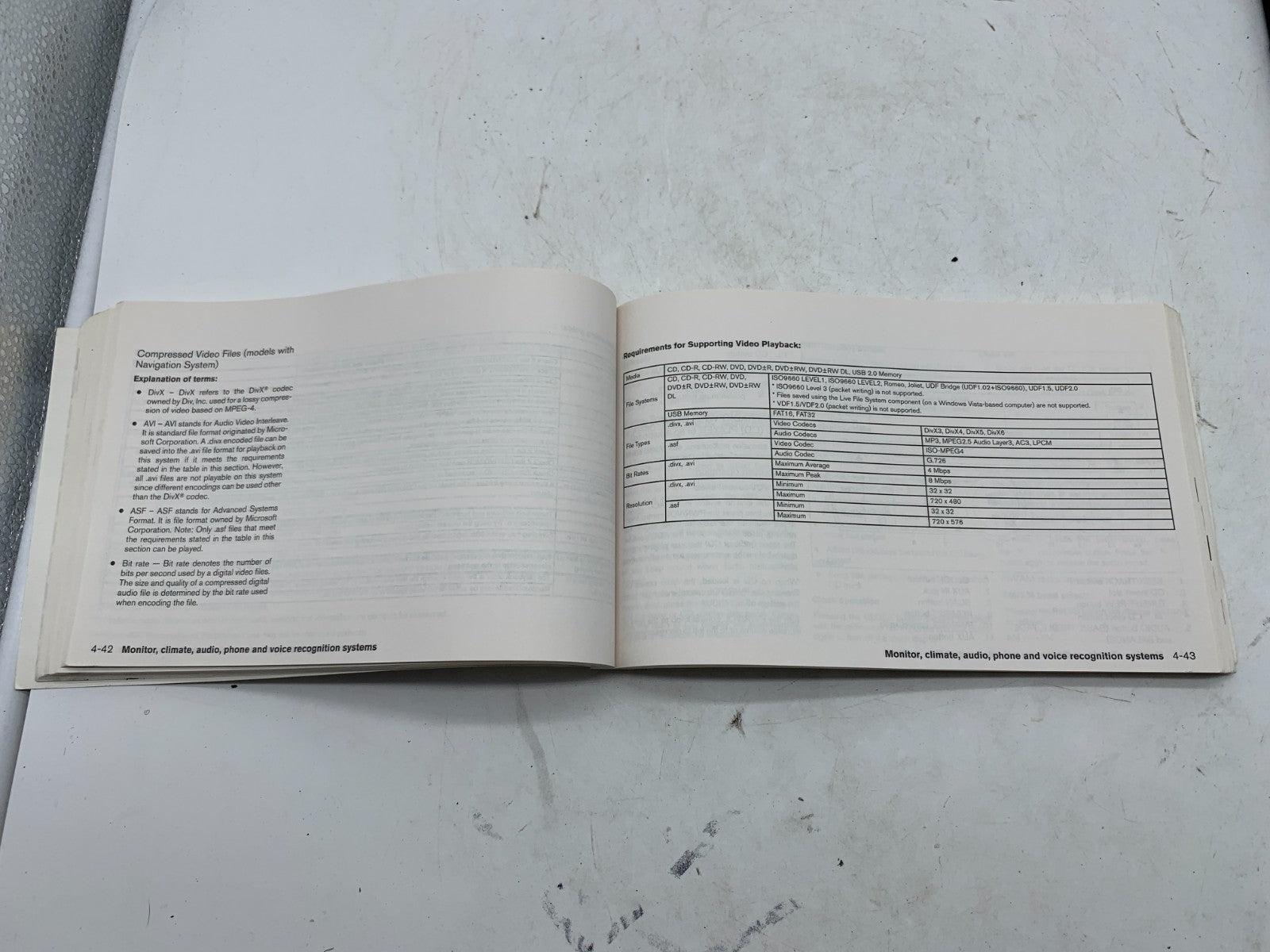 2012 Nissan Altima Owners Manual with Case OEM