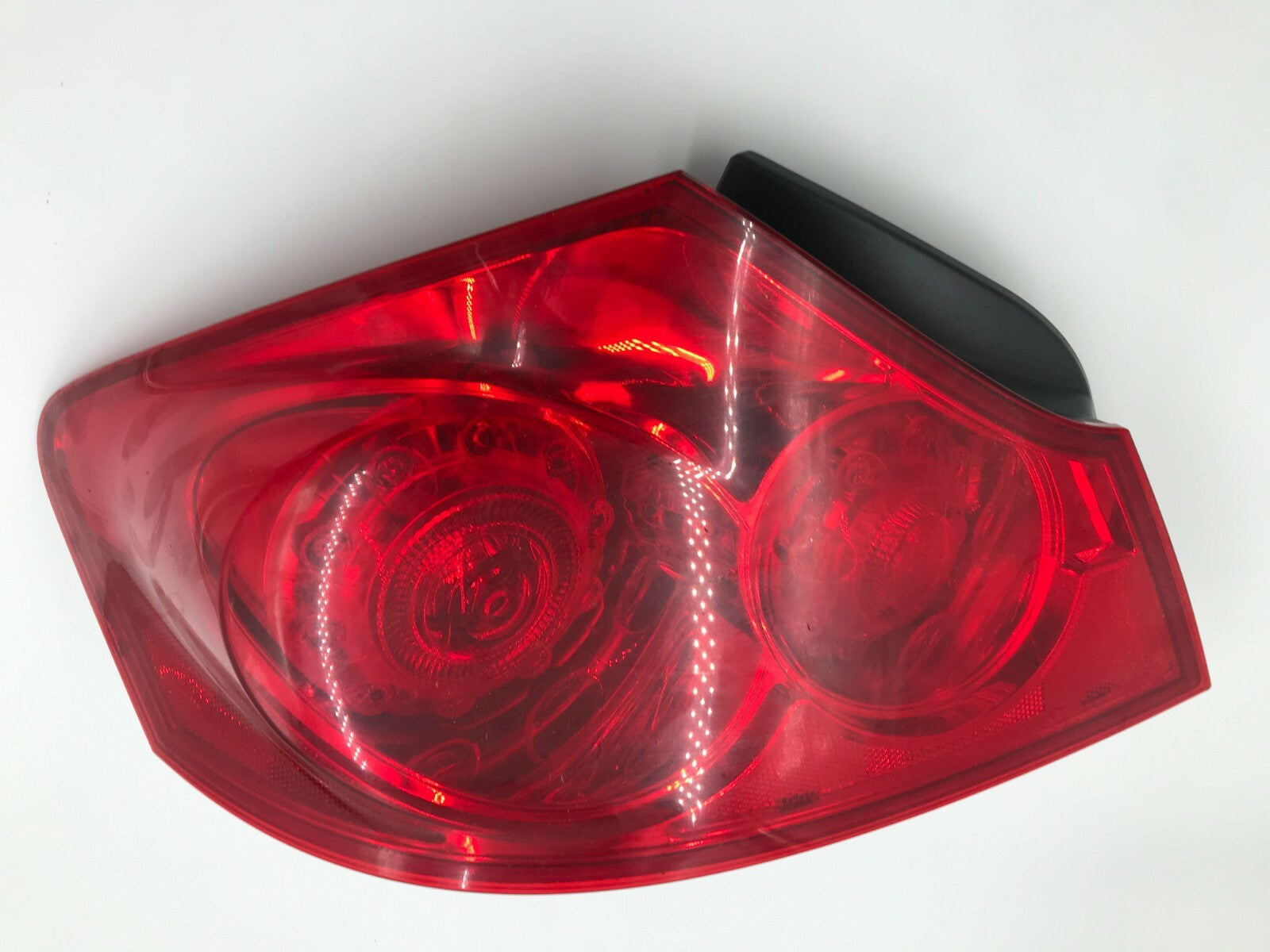 2007-2008 Infiniti G35 Driver Side Tail Light Taillight OEM C01B38081