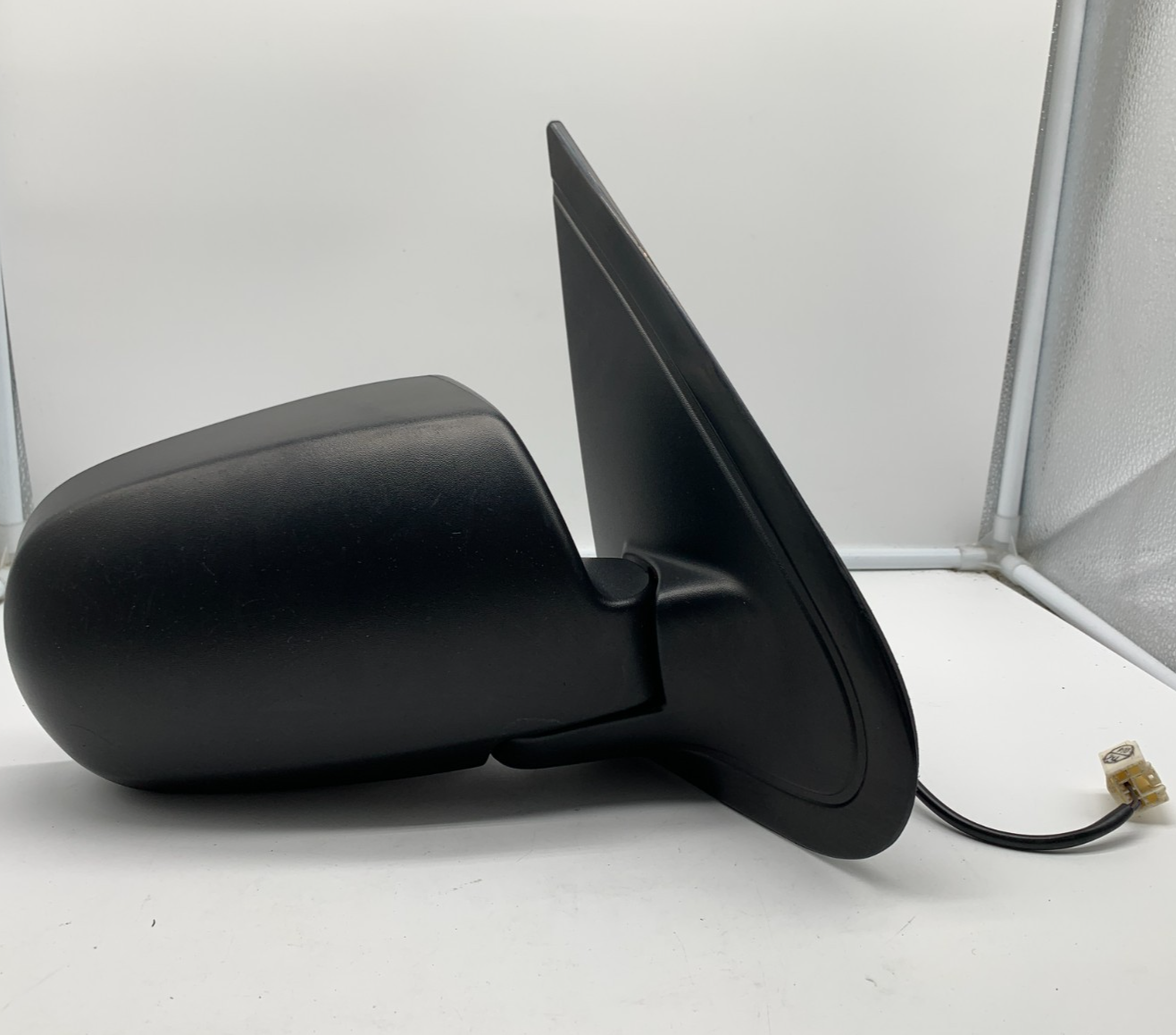 2001-2007 Ford Escape Passenger Side View Power Door Mirror Black OEM C02B11069