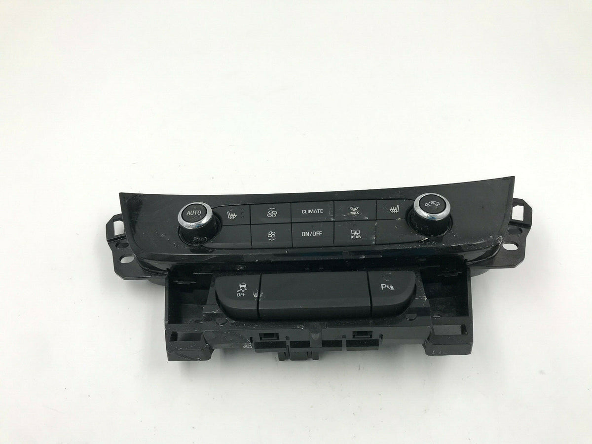 2017 Buick Lacrosse AC Heater Climate Control OEM D02B39010