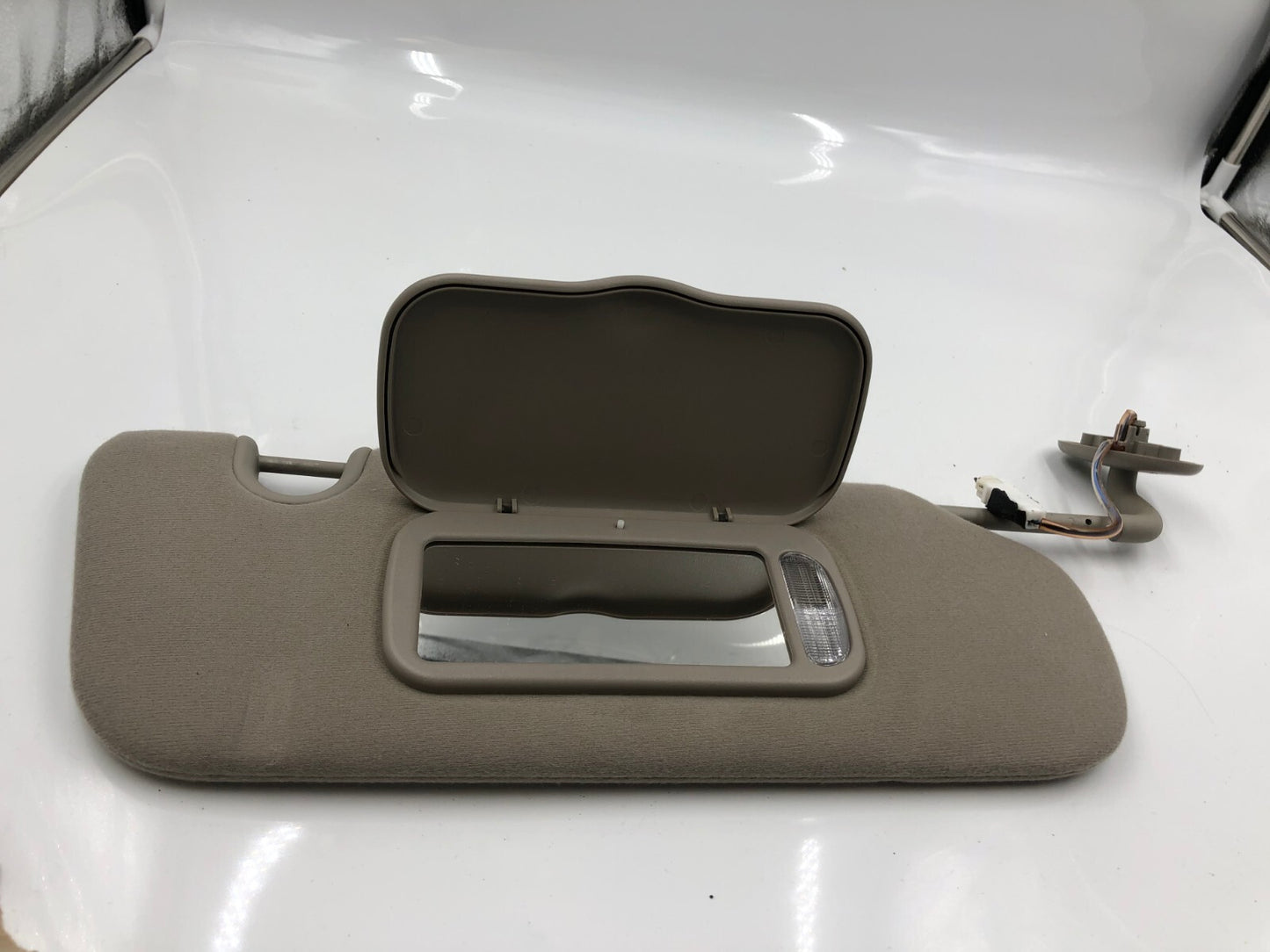 2002-2003 Jeep Liberty Passenger Sun Visor Gray Illumination OEM D04B63003