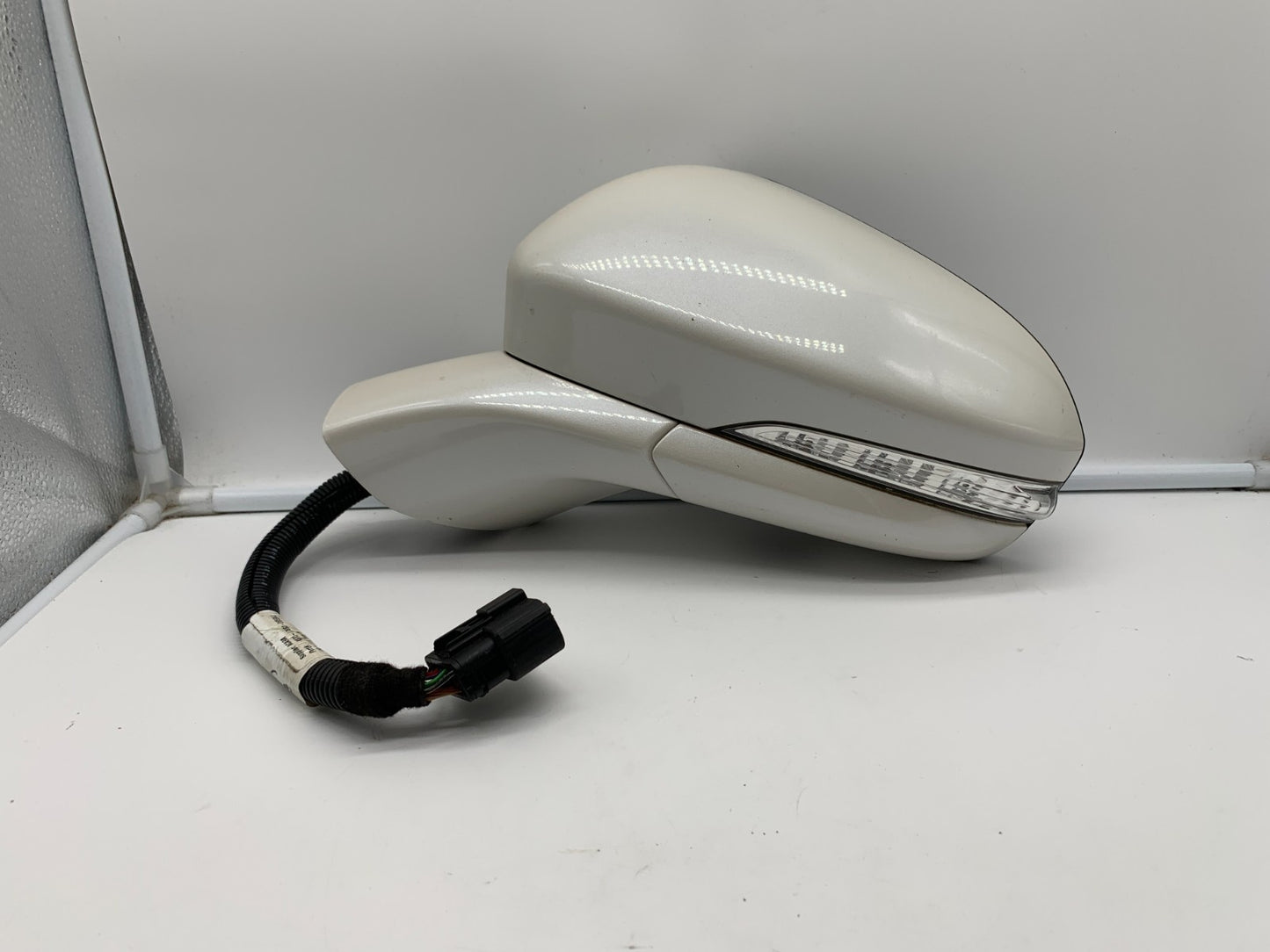 2019-2020 Ford Fusion Driver Side View Power Door Mirror White BSA OEM C03B70010