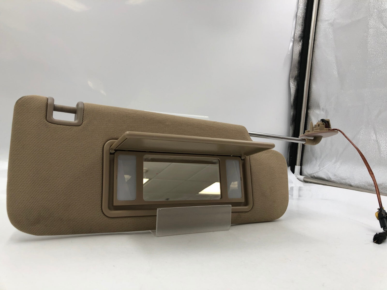 2010-2015 Buick Lacrosse Passenger Sun Visor Sunvisor Tsn Illuminated A03B09048