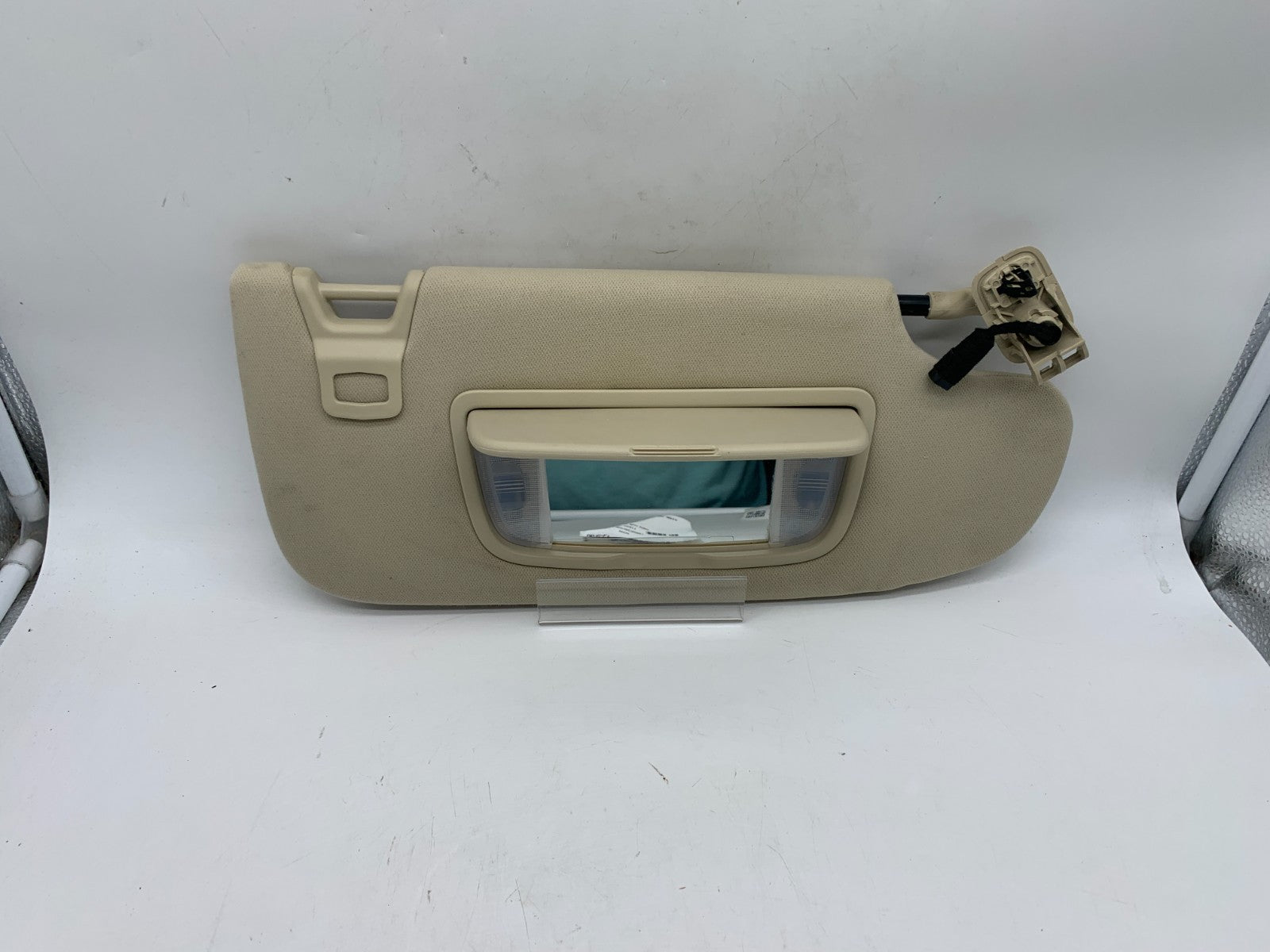 2015-2024 Ford Edge Passenger Sun Visor Sunvisor Beige Illumination C02B32001