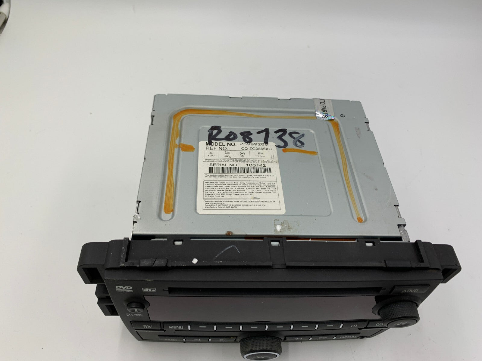 2009 Saturn Outlook AM FM CD Player Radio Receiver OEM 2599288