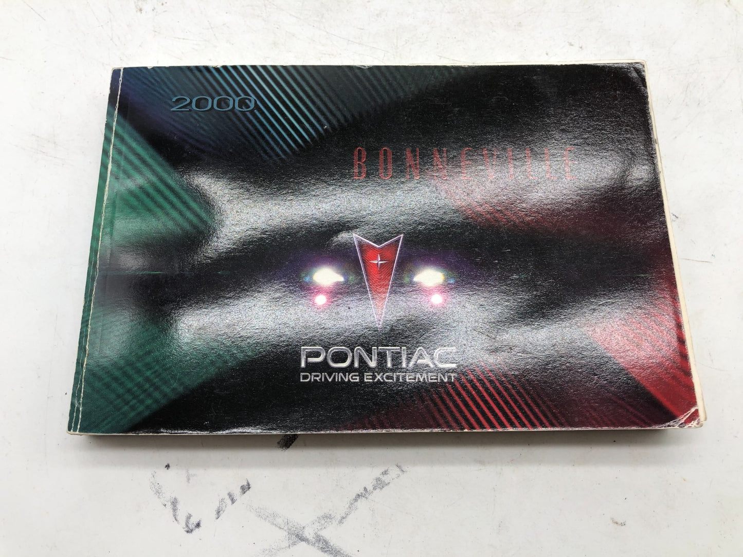 2000 Pontiac Bonneville Owners Manual with Case OEM D03B08006