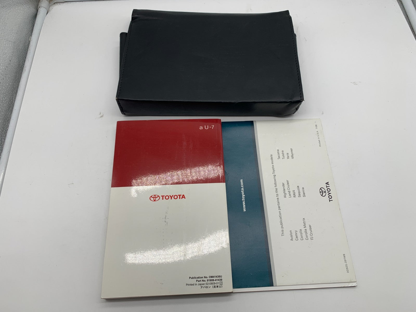 2013 Toyota Highlander Owners Manual Set with Case OEM B04B43005