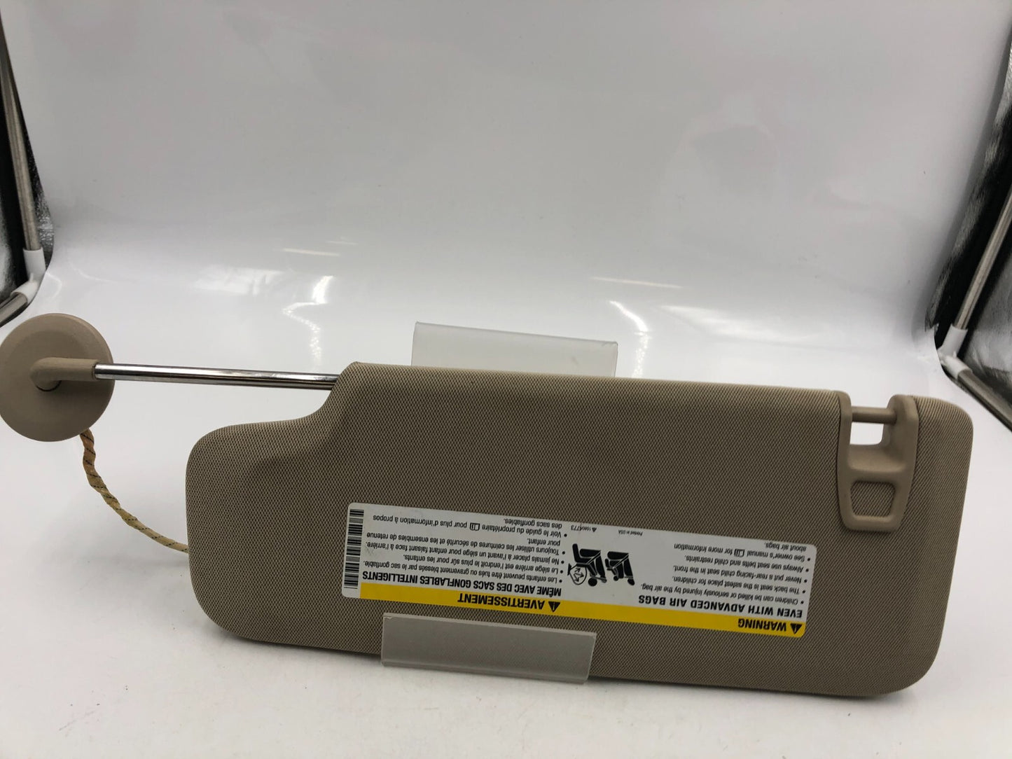 2014-2019 Cadillac CTS Passenger Sun Visor Beige Illuminated OEM B03B06086