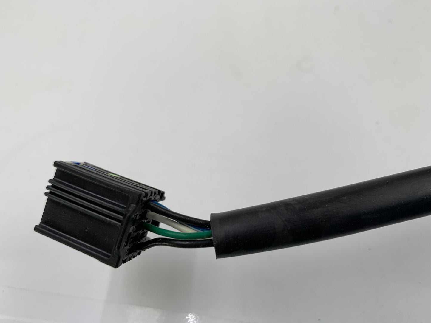 2010-2011 GMC Terrain Driver Side View Power Door Mirror Gray OEM C04B58001