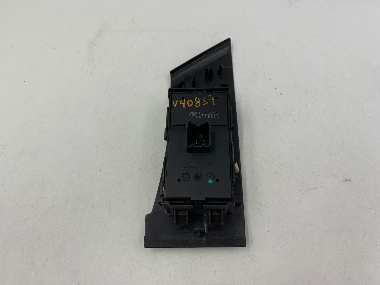2012-2014 Buick Verano Master Power Window Switch OEM D04B10030