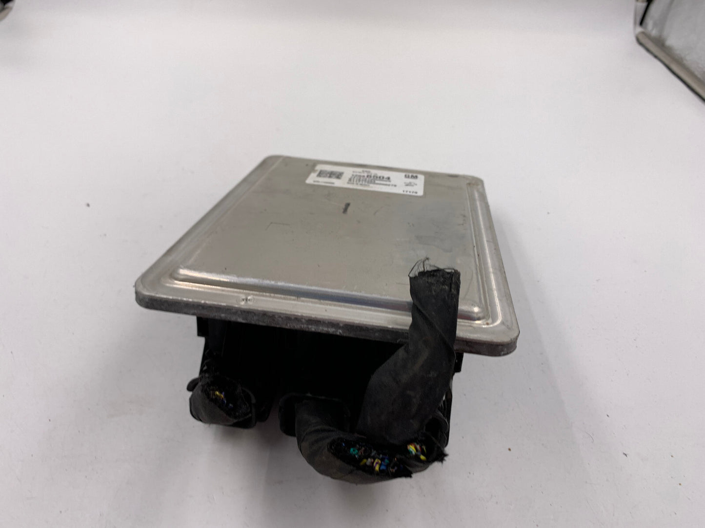 2017-2020 GMC Terrain Engine Control Module Unit ECU ECM OEM D01B13005