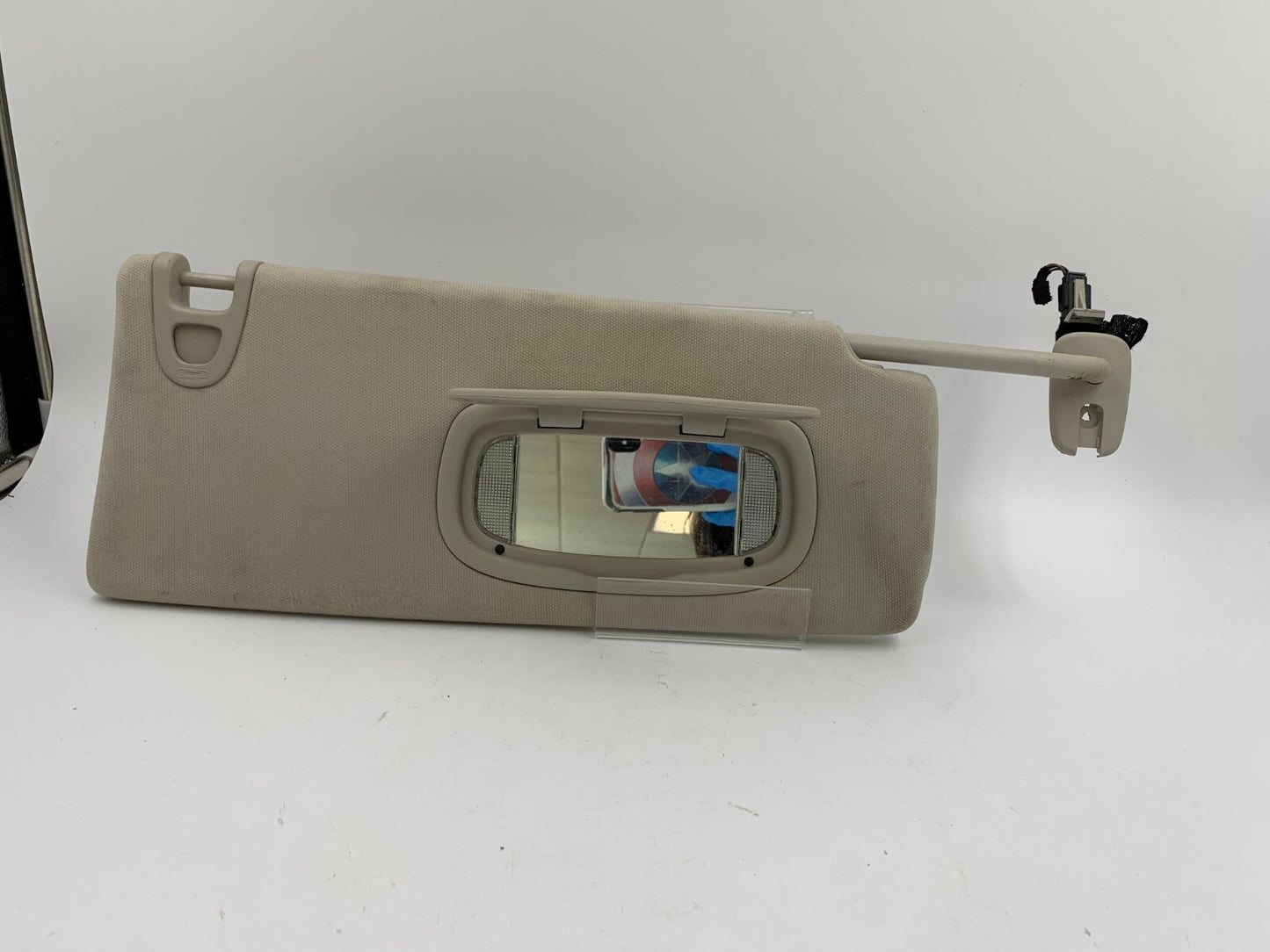 2014-2018 Jeep Grand Cherokee Passenger Sun Visor Gray Illuminated OEM D01B09004