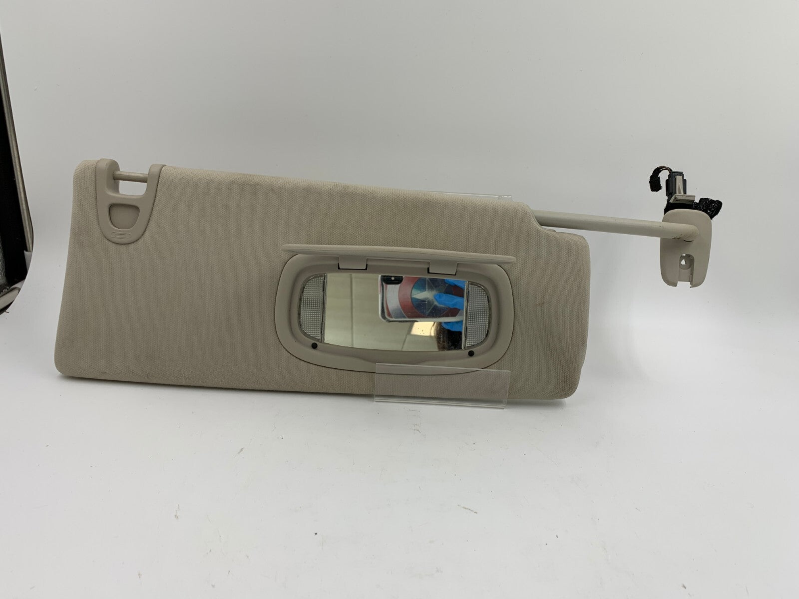 2014-2018 Jeep Grand Cherokee Passenger Sun Visor Gray Illuminated OEM D01B09004