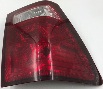 2007-2010 Jeep Grand Cherokee Driver Side Tail Light Taillight OEM B24003