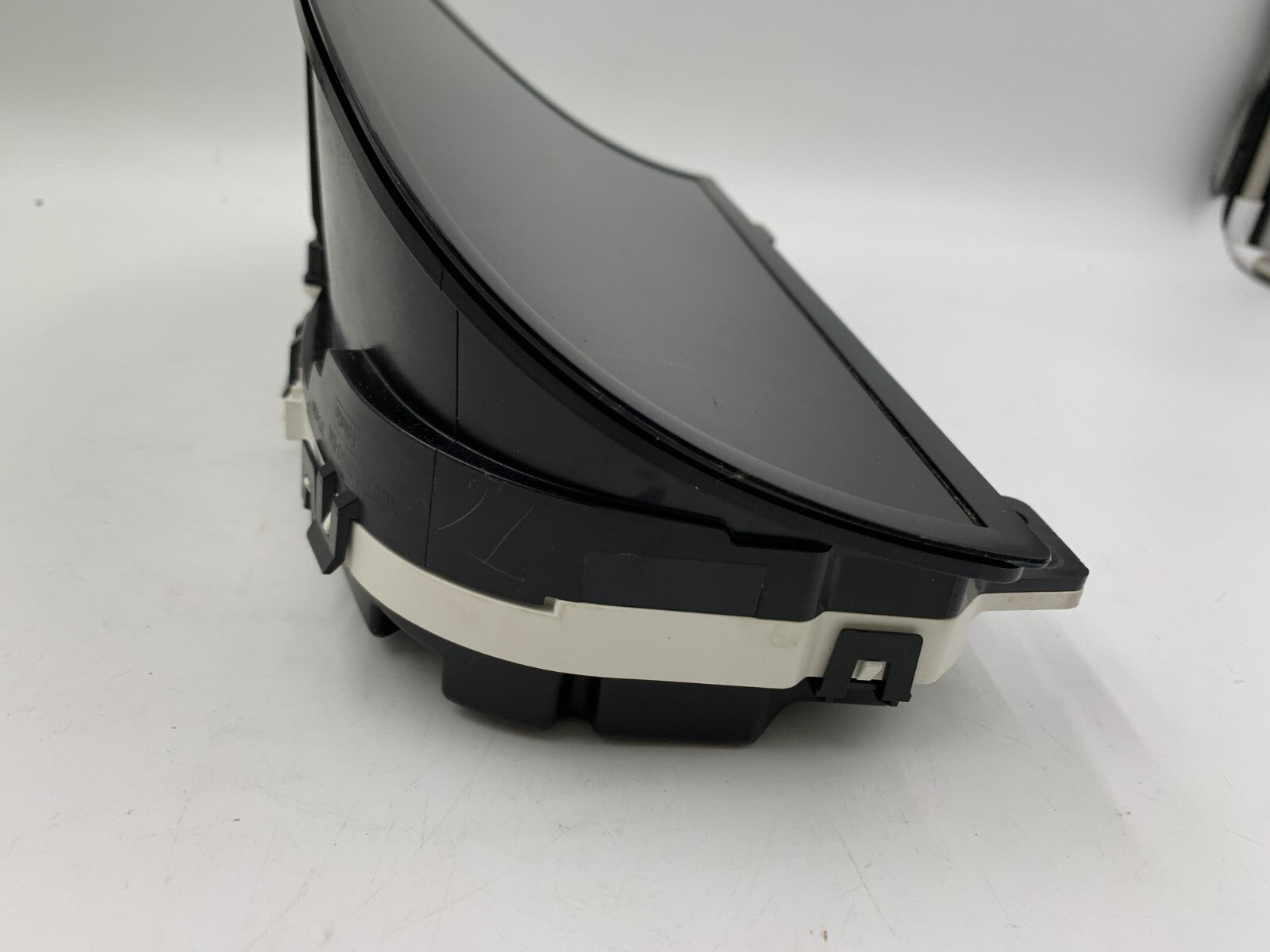 2010 Ford Fusion Speedometer Instrument Cluster 63,673 Miles OEM B02B51039