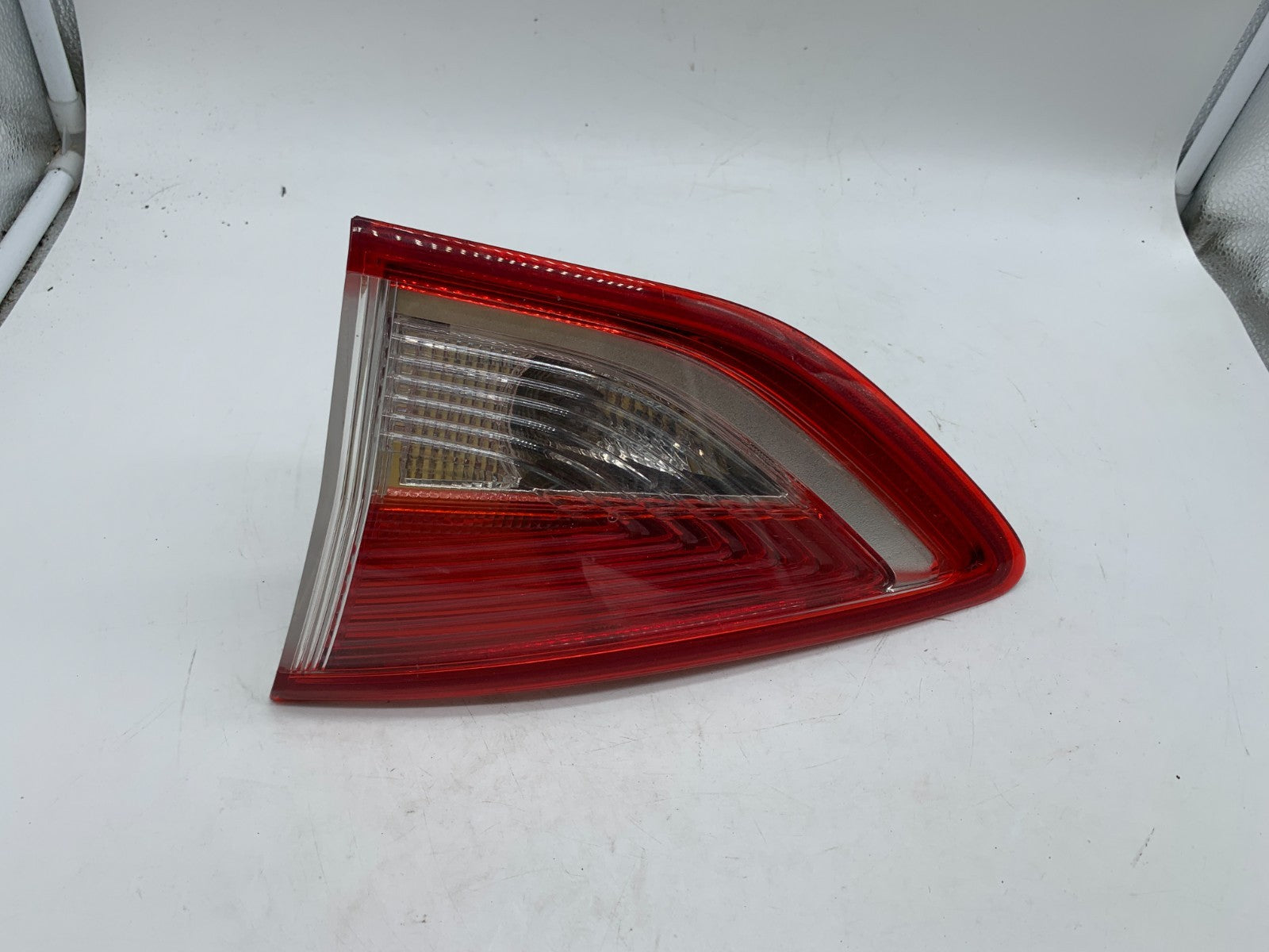 2013-2016 Ford Escape Passenger Side Trunk Lid Mounted Tail Light OEM A03B43003