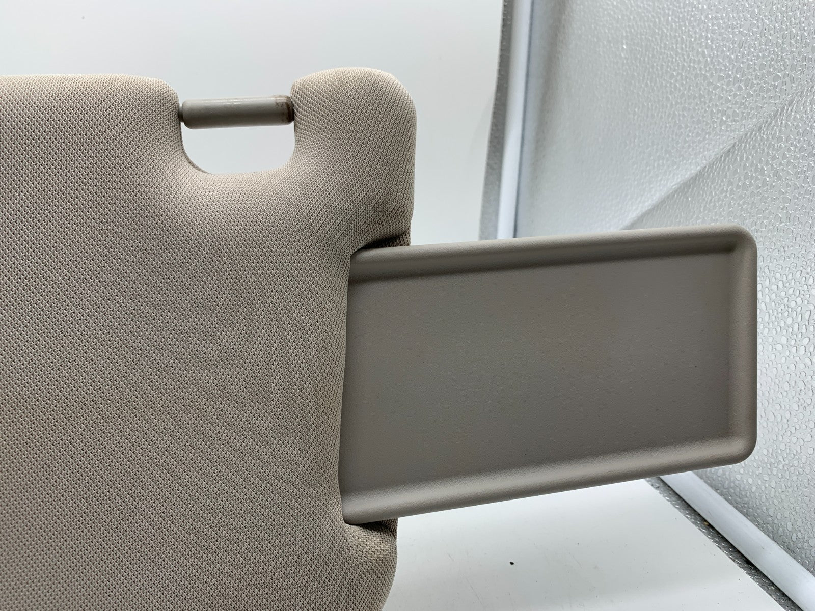 2013-2018 Nissan Pathfinder Passenger Sun Visor Illumination Gray OEM B01B08061