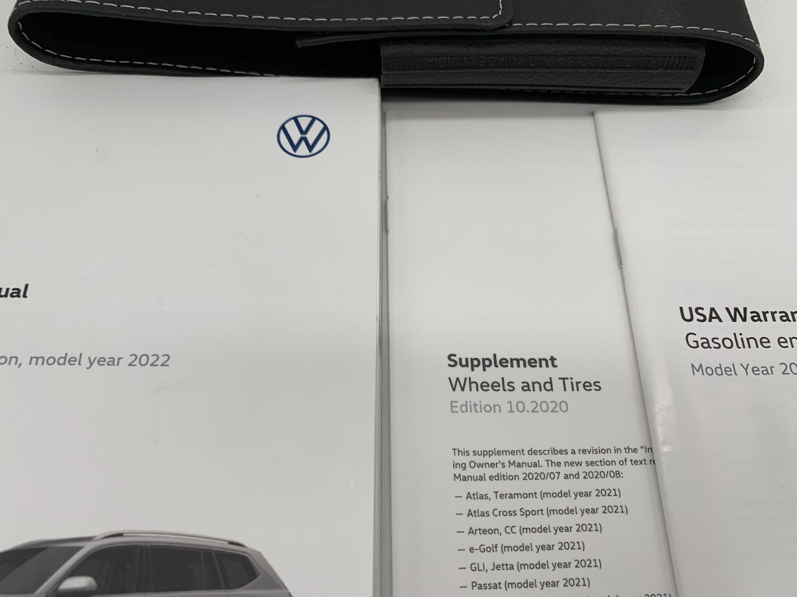 2022 Volkswagen Atlas Owners Manual Set with Case OEM C02B14054