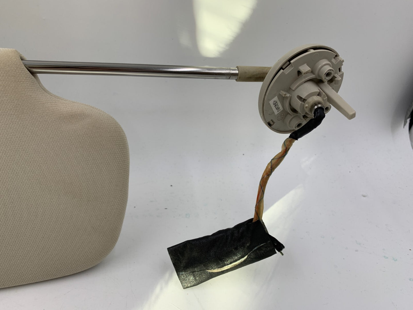 2011-2013 Jeep Grand Cherokee Passenger Sun Visor Gray Illuminated OEM E01B11026