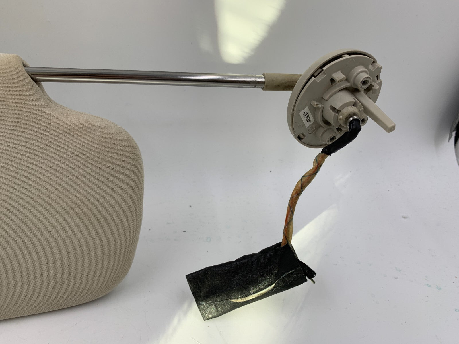 2011-2013 Jeep Grand Cherokee Passenger Sun Visor Gray Illuminated OEM E01B11026