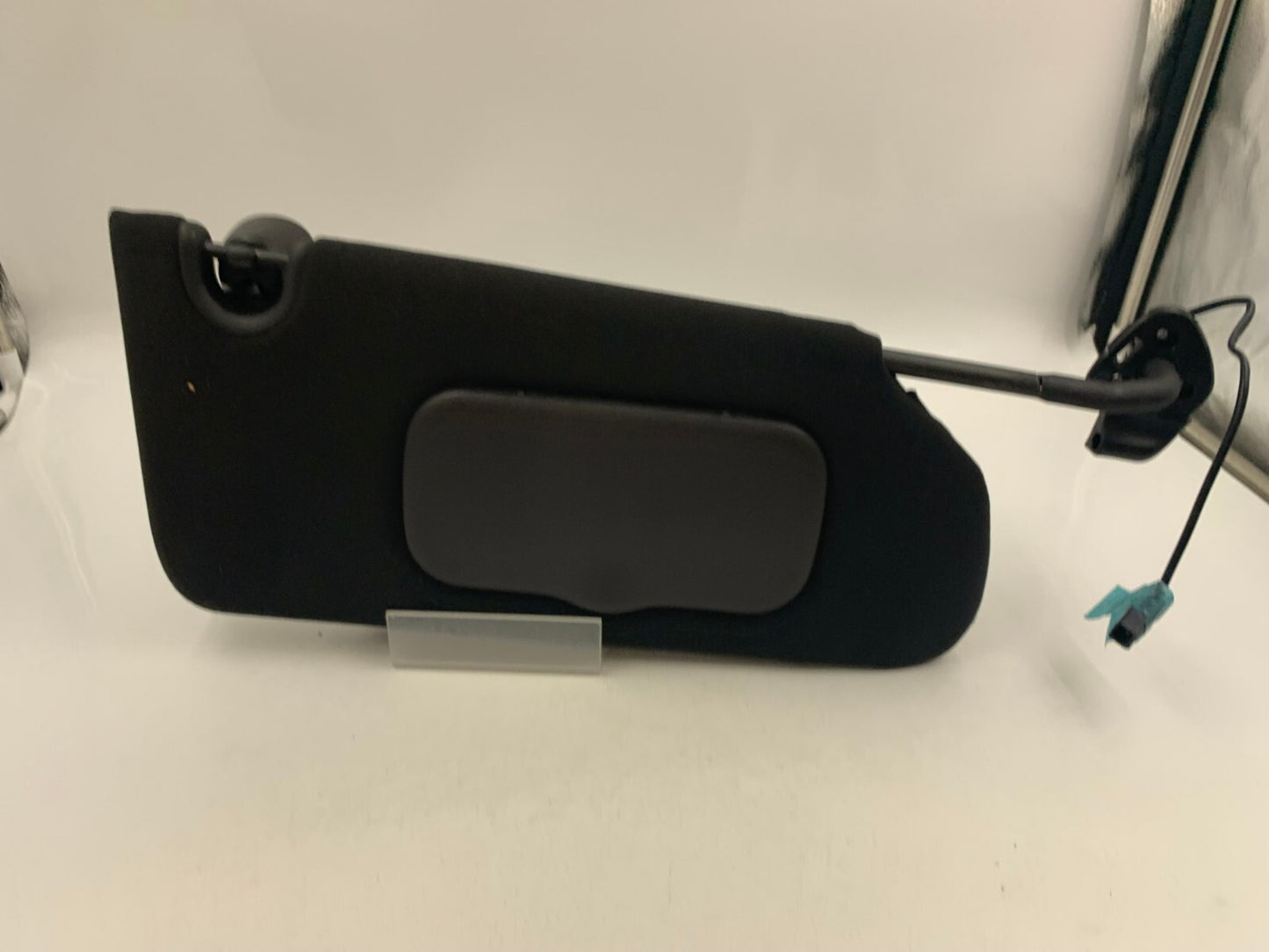 2006-2007 Cadillac DTS Passenger Sun Visor Black Illuminated OEM A01B42027