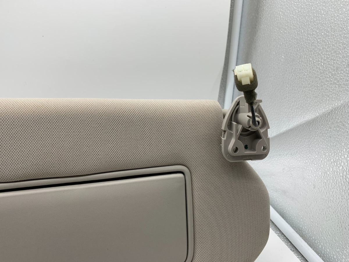 2013-2018 Nissan Pathfinder Passenger Sun Visor Illumination Gray OEM B01B08061