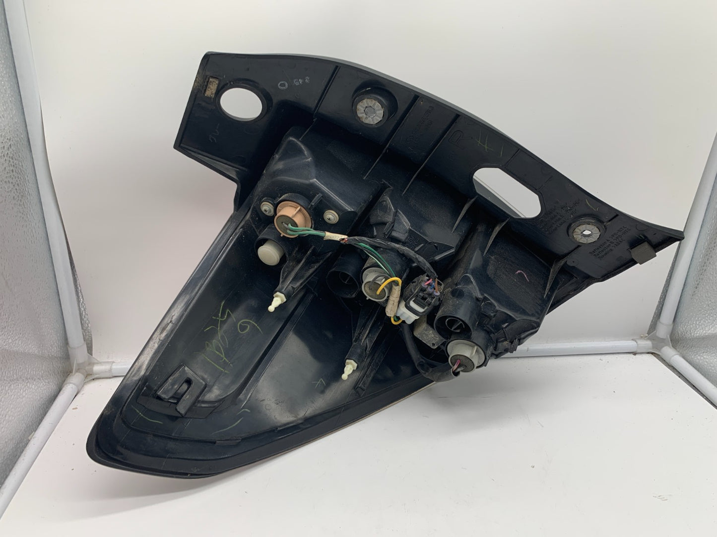 2009-2013 Subaru Forester Passenger Side Tail Light Taillight OEM B04B54067