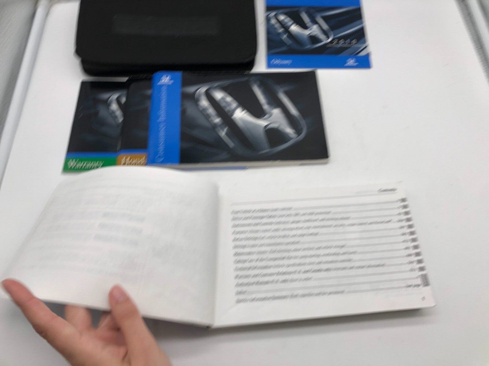 2010 Honda Odyssey Owners Manual Set with Case OEM A02B05009