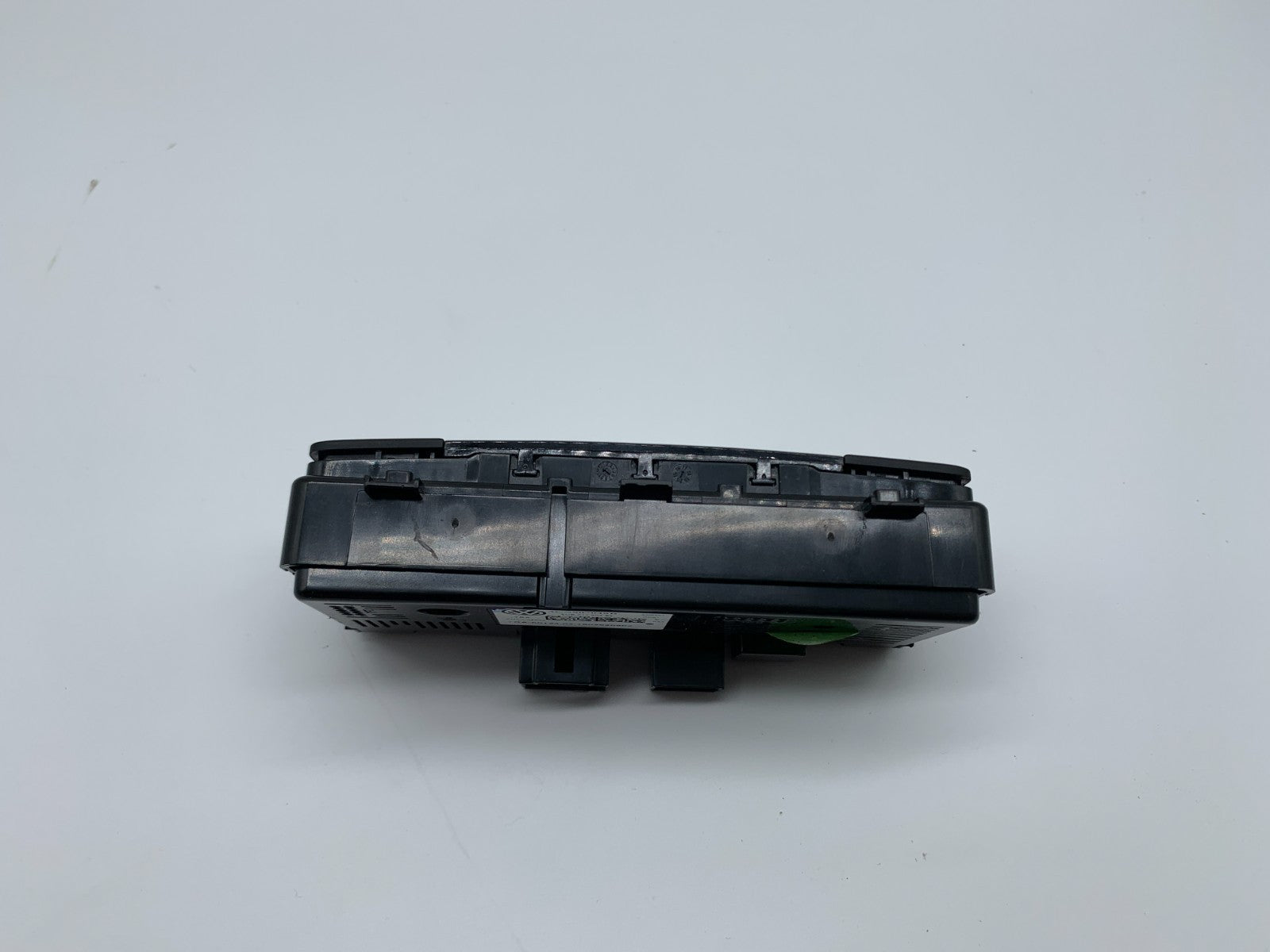 2018-2023 Volkswagen Atlas REAR AC Heater Climate Control Unit OEM D02B64011