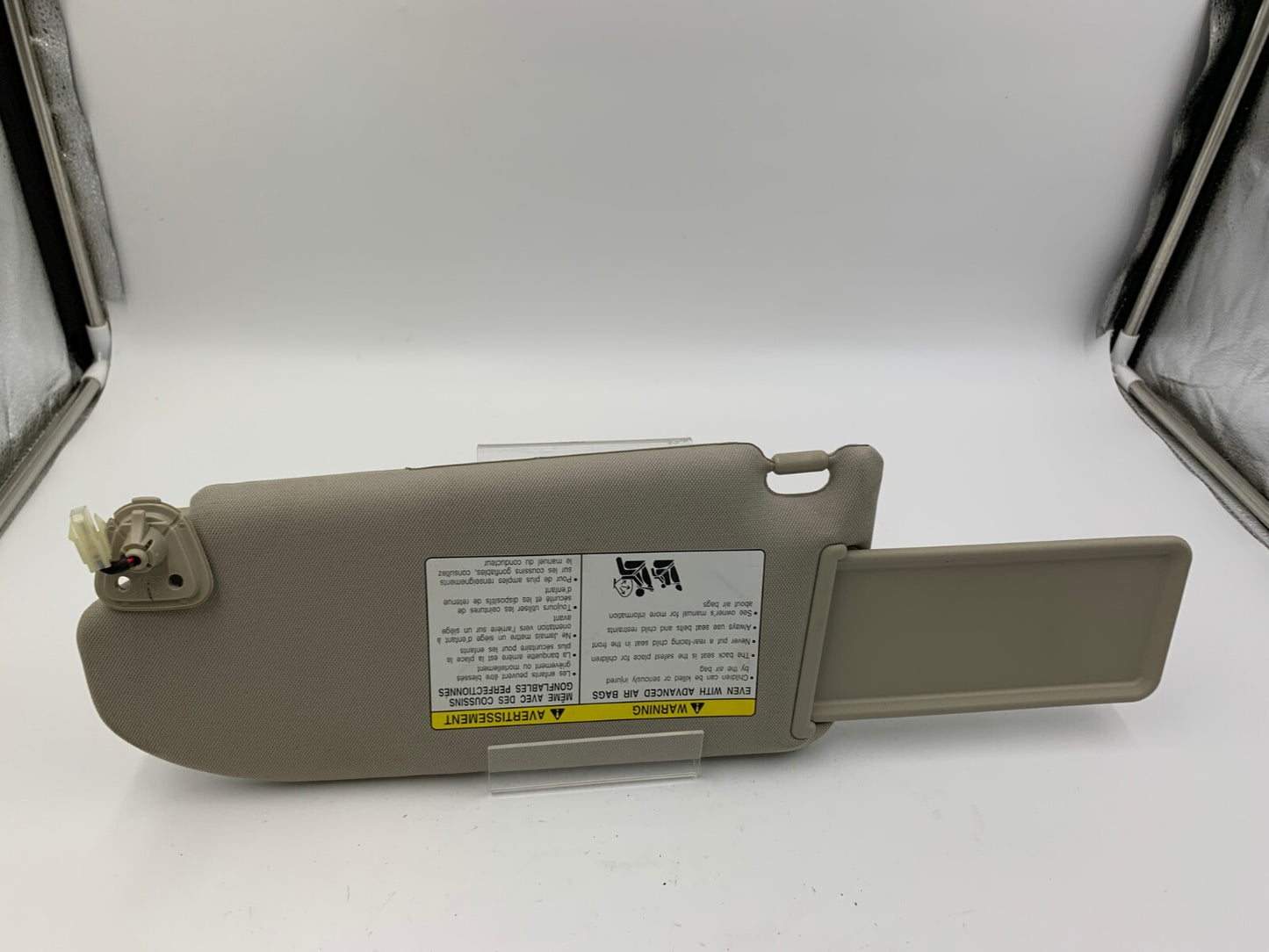 2007-2008 Infiniti G35 Passenger Sun Visor Gray Illuminated OEM C03B22026