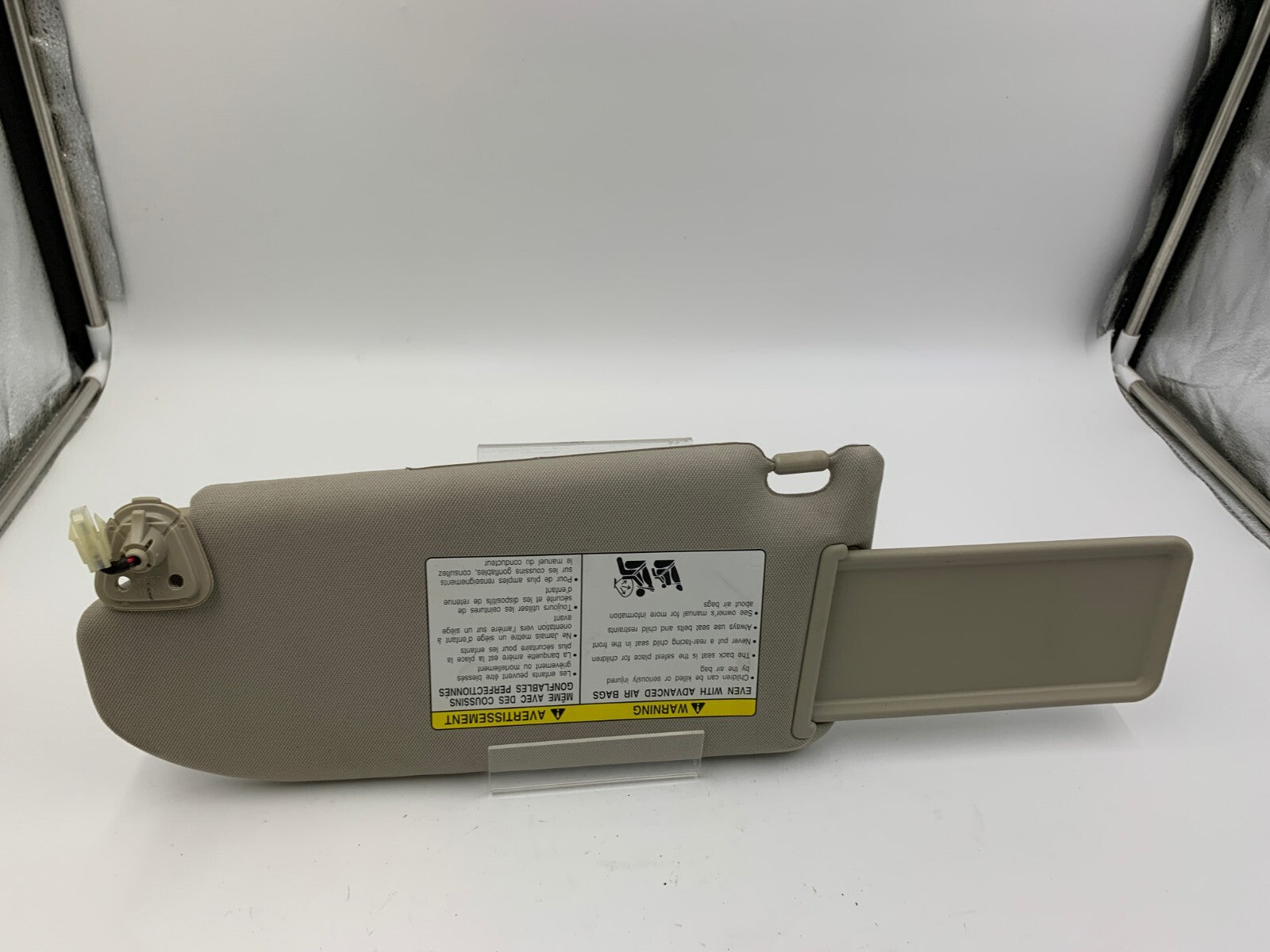 2007-2008 Infiniti G35 Passenger Sun Visor Gray Illuminated OEM C03B22026
