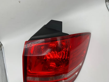 2009 Dodge Journey Passenger Side Tail Light Taillight OEM B02B09085