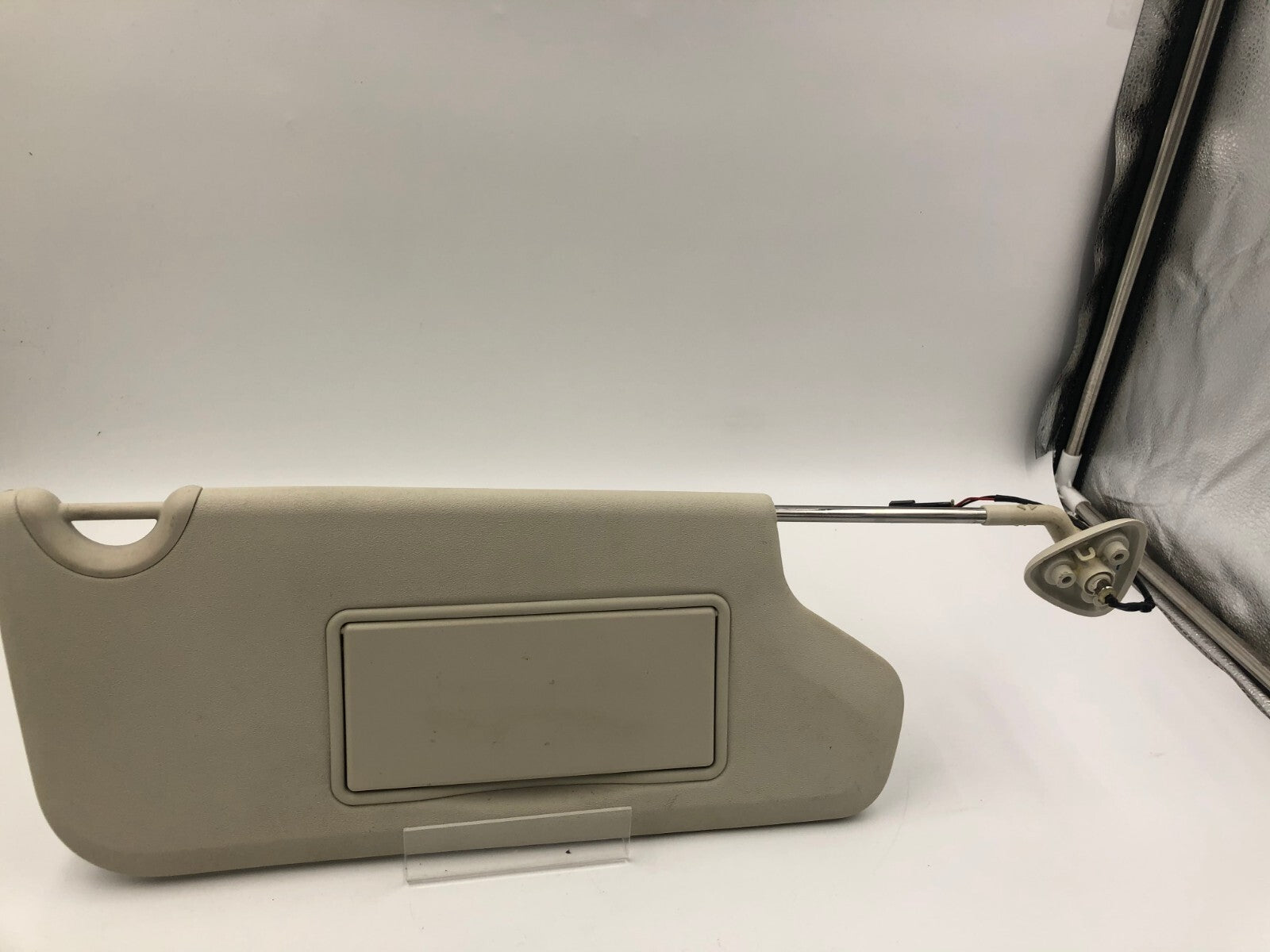 2009-2010 Dodge Journey Passenger Sun Visor Gray Illuminated OEM B04B22017