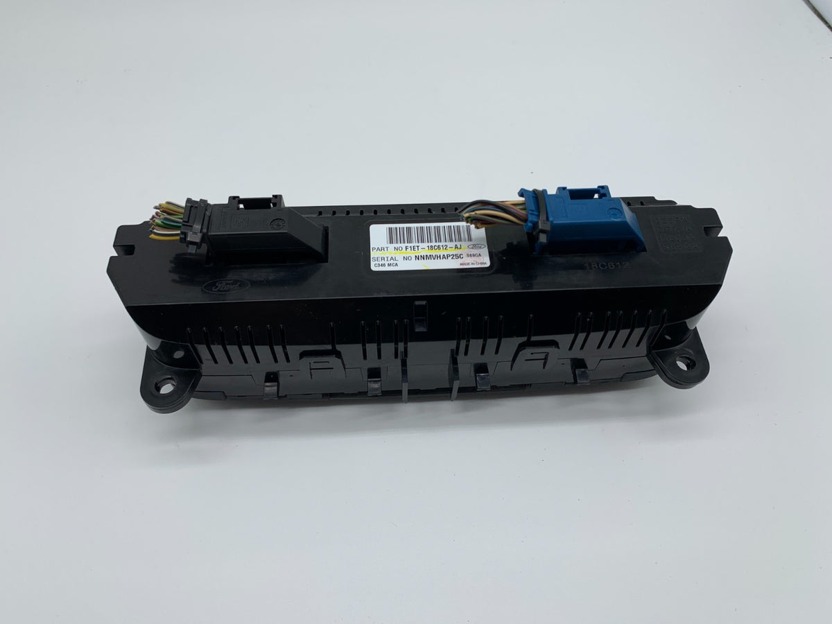 2015-2018 Ford Focus AC Heater Climate Control Unit OEM A03B36005