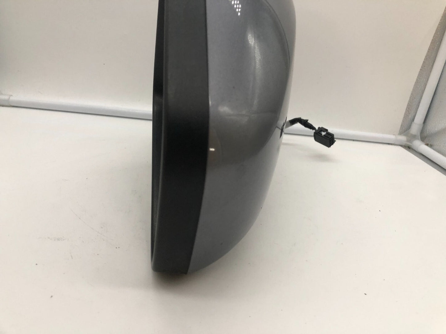 2017-2020 Chevrolet Trax Passenger Side View Power Door Mirror Gray OEM
