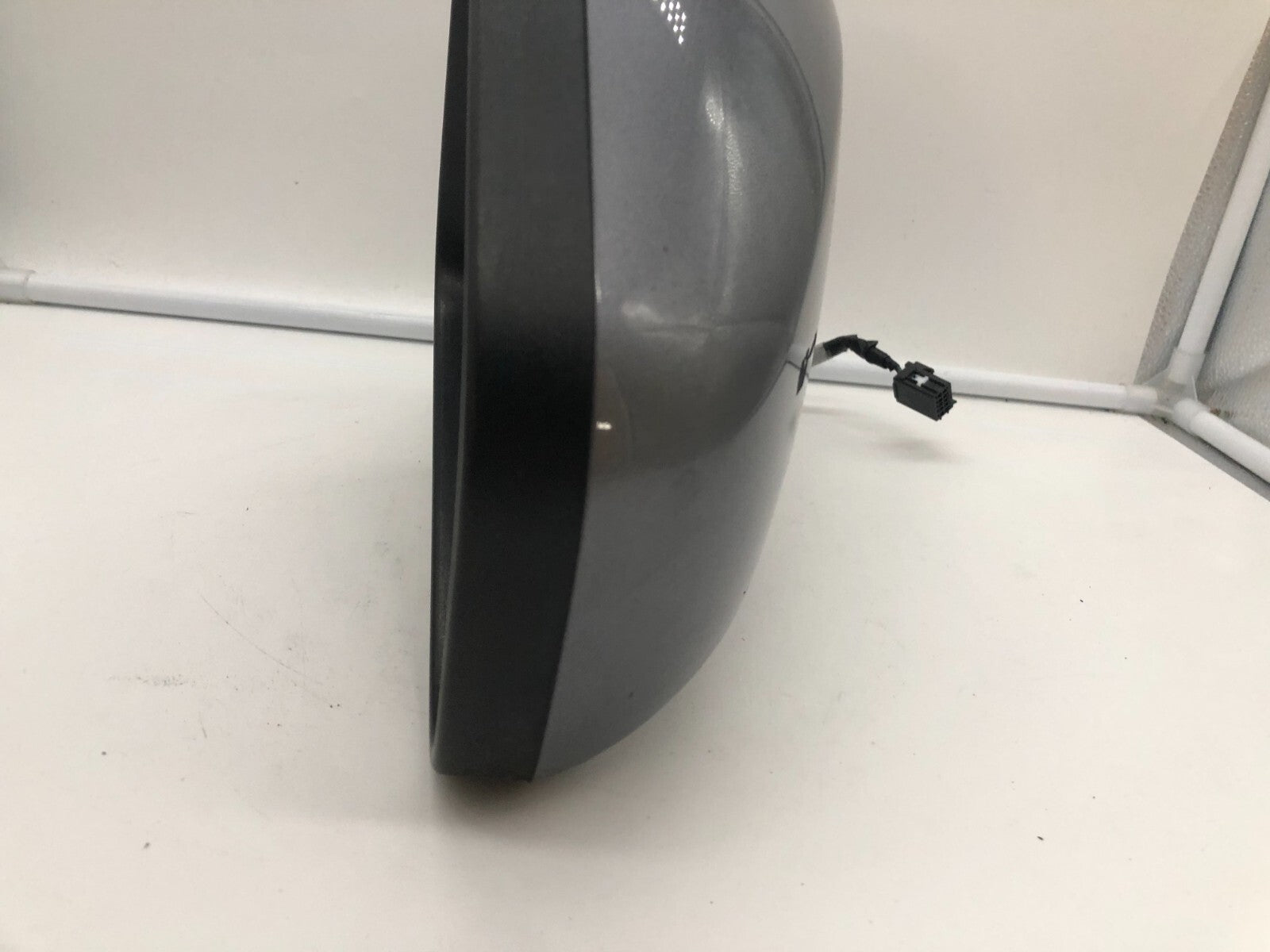 2017-2020 Chevrolet Trax Passenger Side View Power Door Mirror Gray OEM