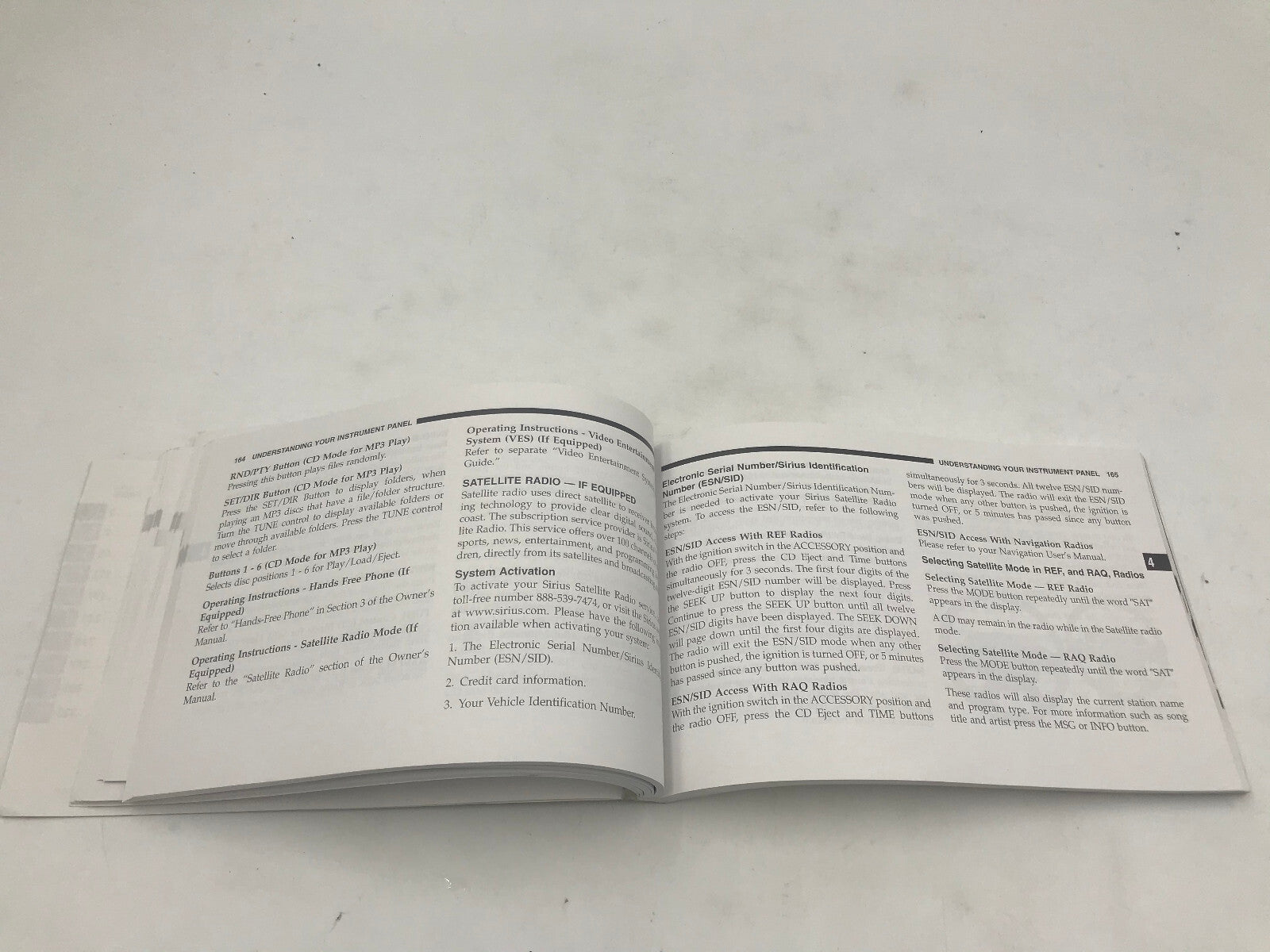 2007 Dodge Caliber Owners Manual with Case OEM B03B20032