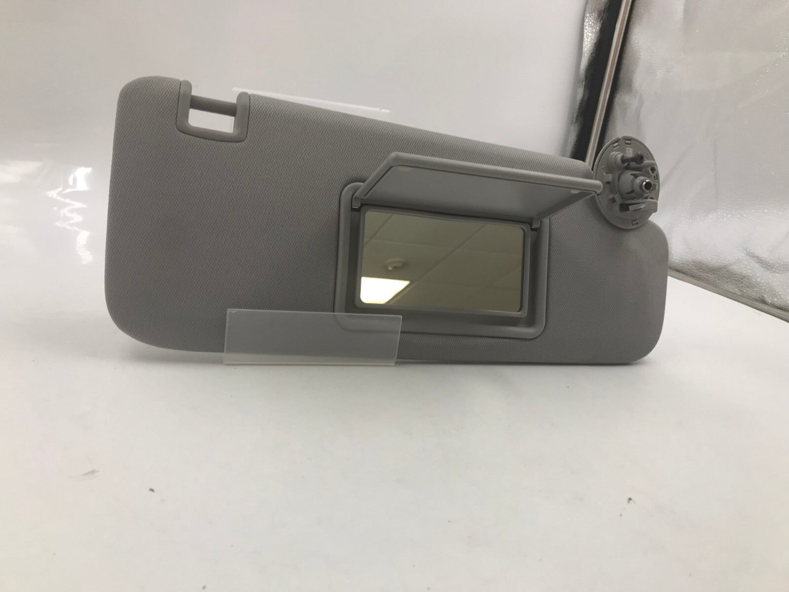 2016-2023 Chevrolet Malibu Passenger Sun Visor Illuminated OEM A03B32084