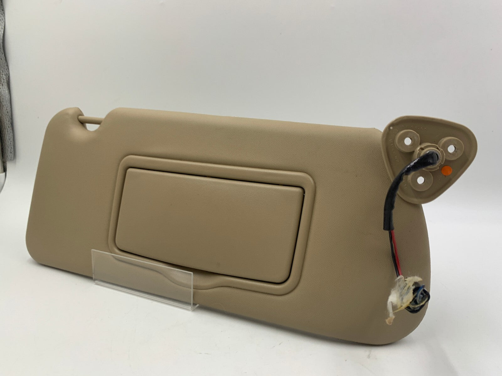 2003-2007 Cadillac CTS Passenger Sun Visor Tan Illuminated OEM B03B29031