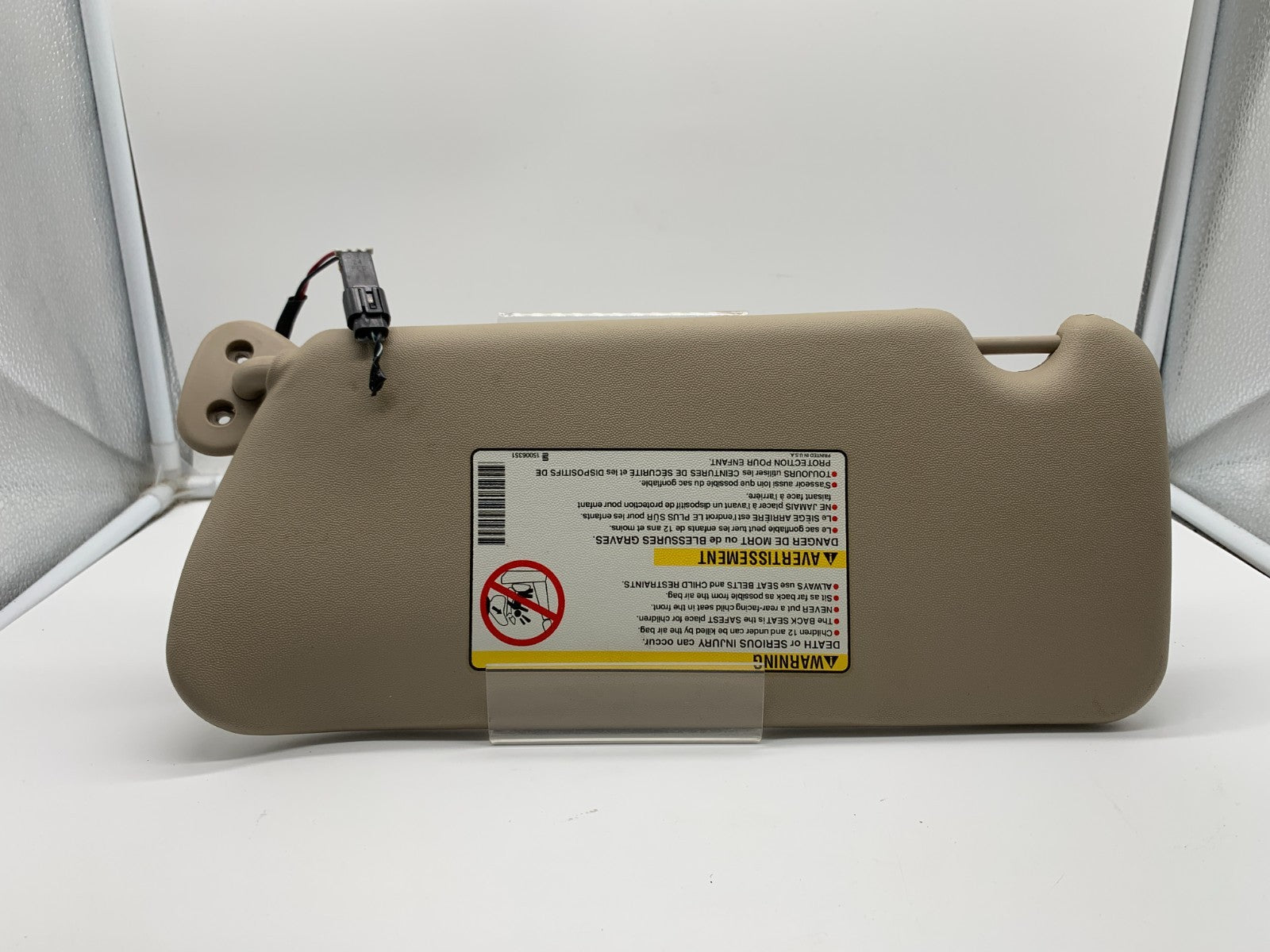 2003-2007 Cadillac CTS Passenger Sun Visor Gray Illuminated OEM C03B06006