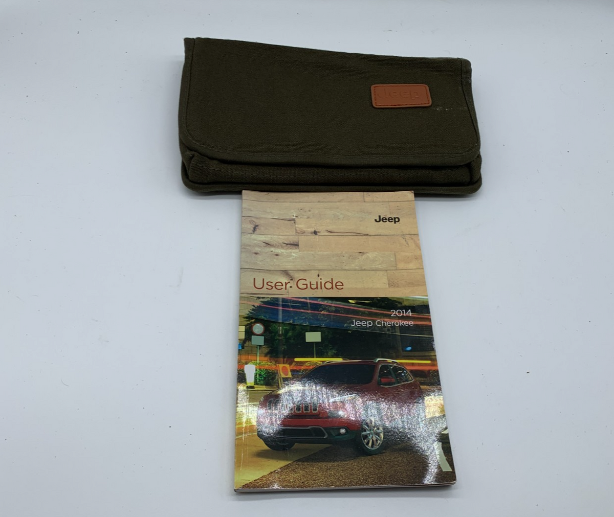 2014 Jeep Cherokee Owners Manual Set with Case OEM B02B16001