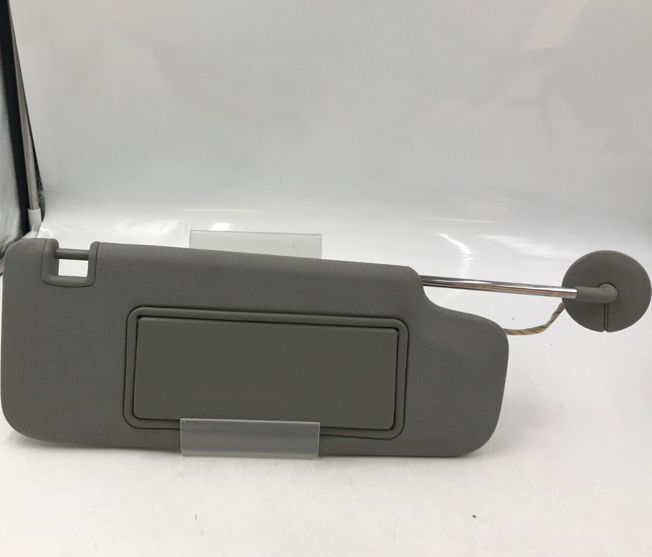 2016-2023 Chevrolet Malibu Passenger Sun Visor Illuminated OEM B02B05044