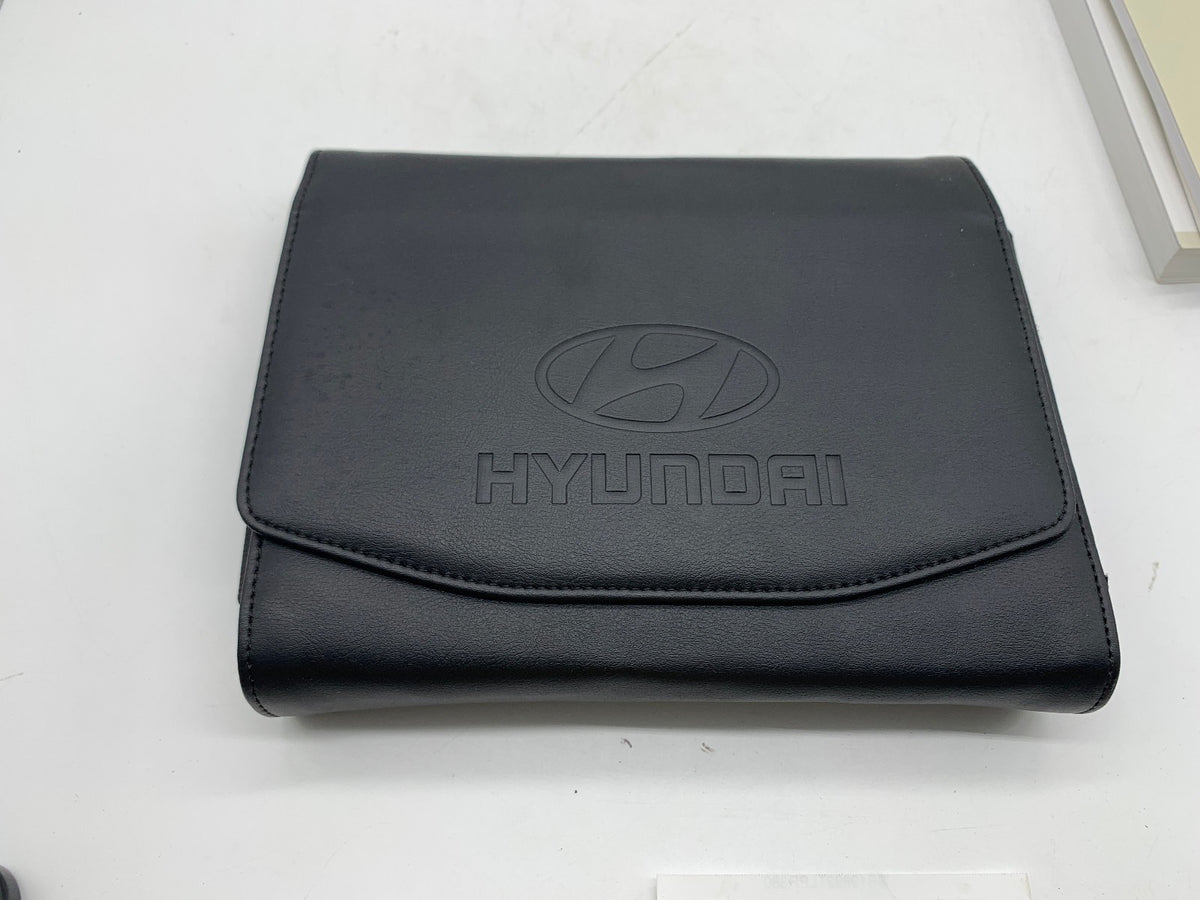 2018 Hyundai Sonata Owners Manual with Case OEM R01B25016
