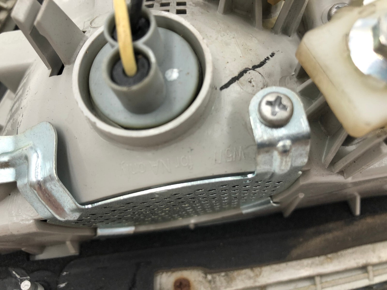 2012-2017 Buick Verano Driver Side Trunklid Tail Light Taillight OEM 22985775