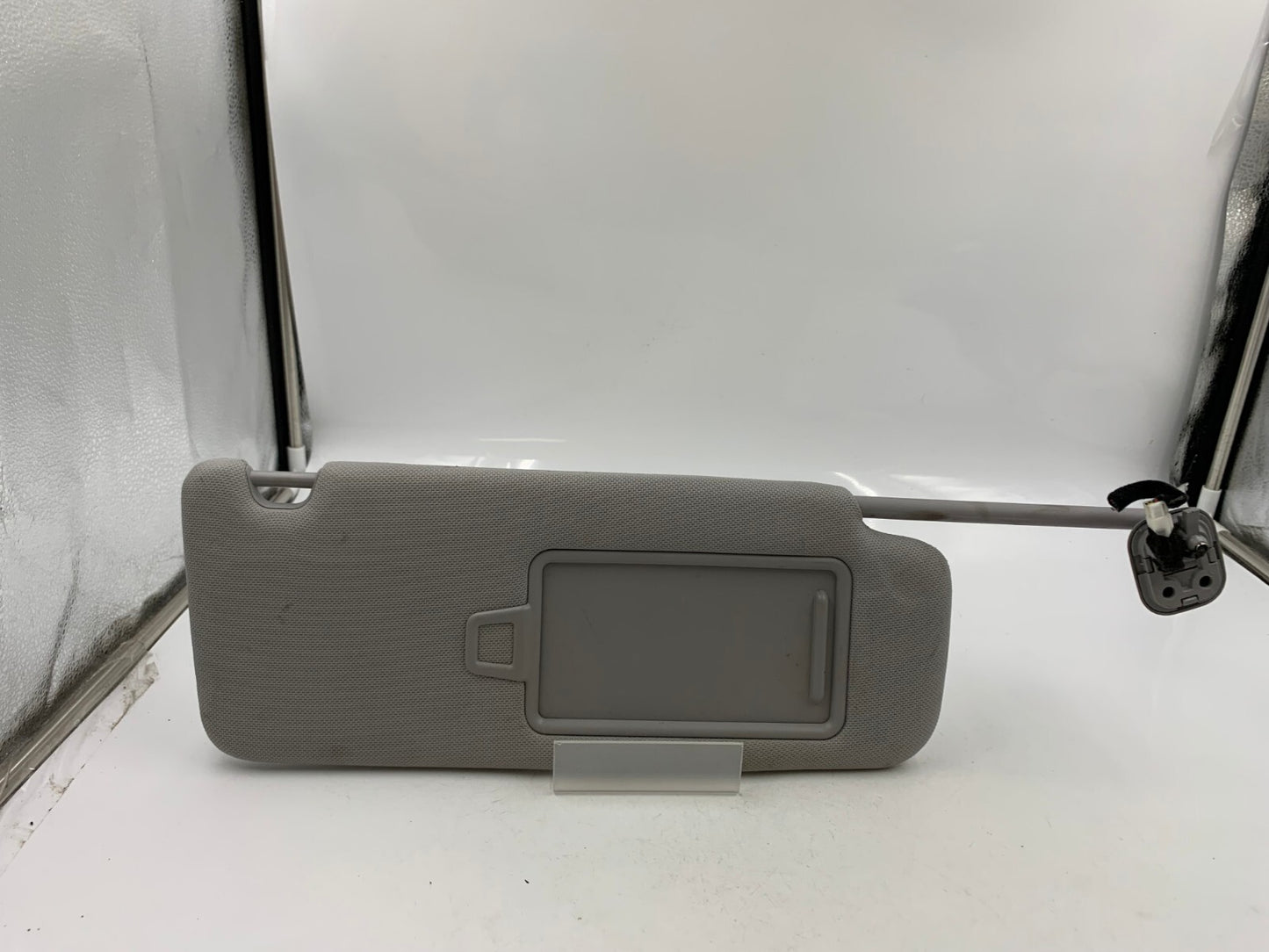 2015-2019 Hyundai Sonata Passenger Sun Visor Gray Illuminated OEM B03B49026