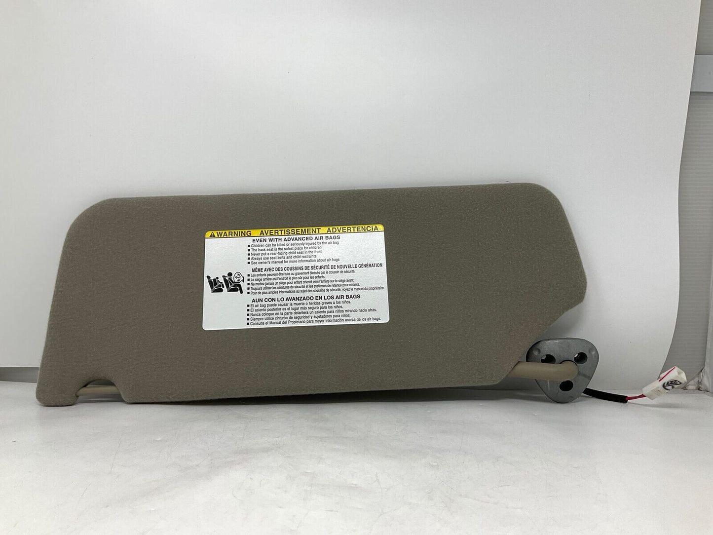 2011-2014 Toyota Sienna Passenger Sun Visor Beige Illuminated OEM E01B60008