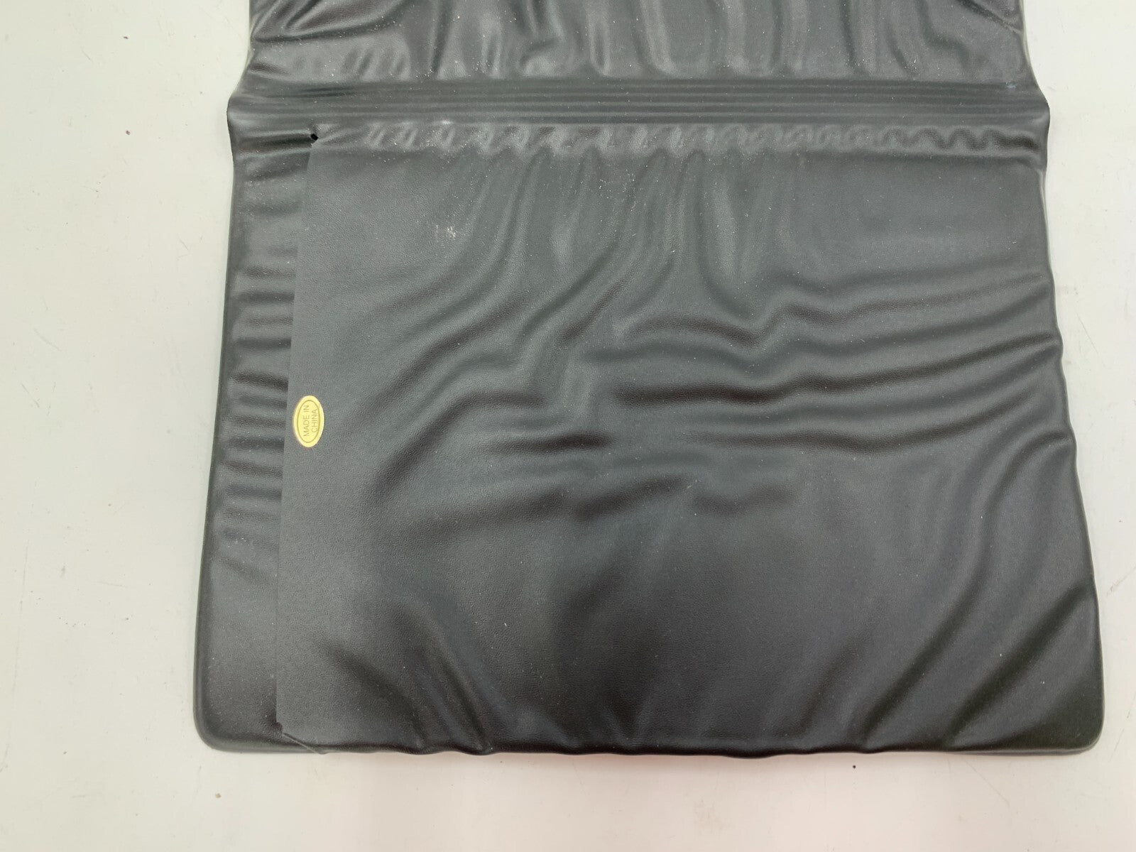 2004 Suzuki Forenza Owners Manual Set with Case B02B22041